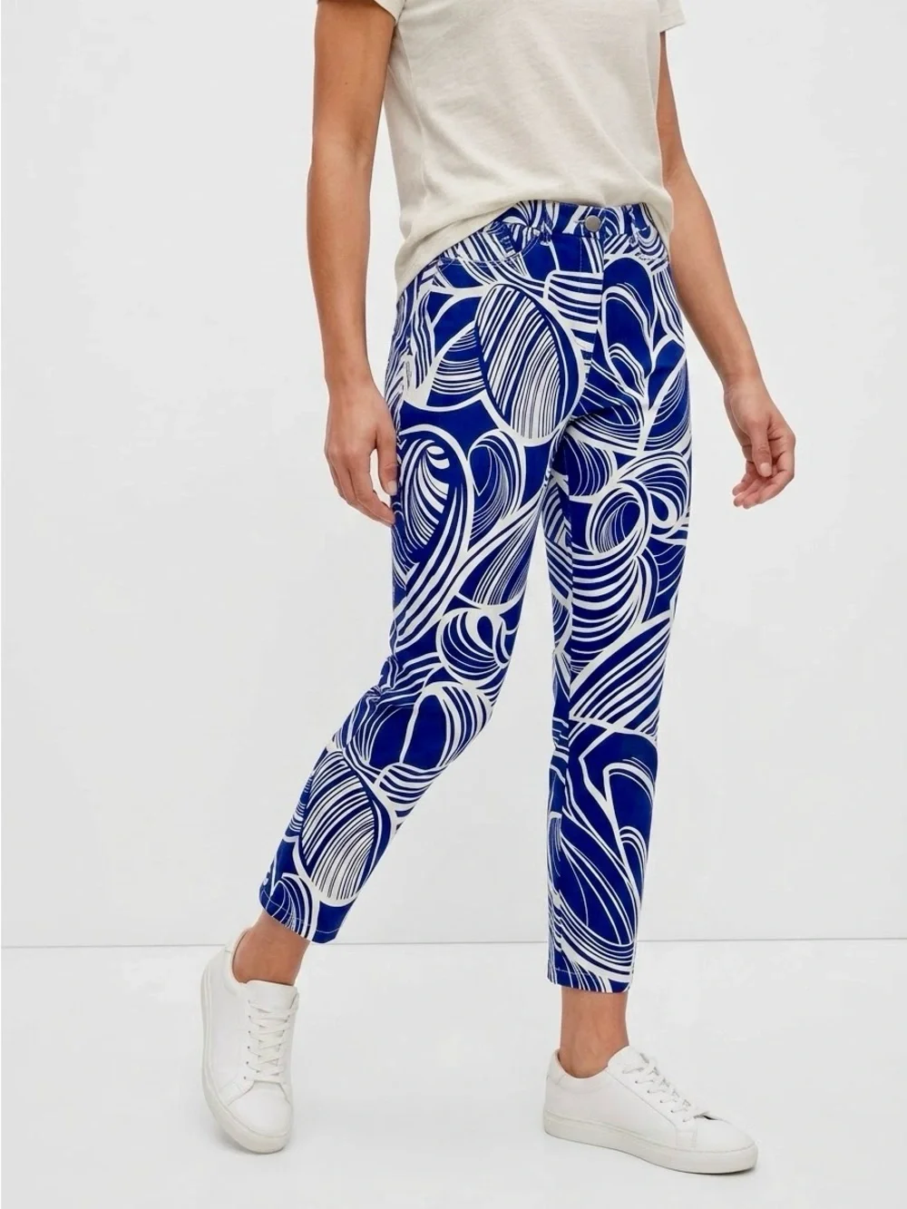 CHICO’S So Slimming Blue & White Abstract Cropped Ankle Jeans Pants — #LHP